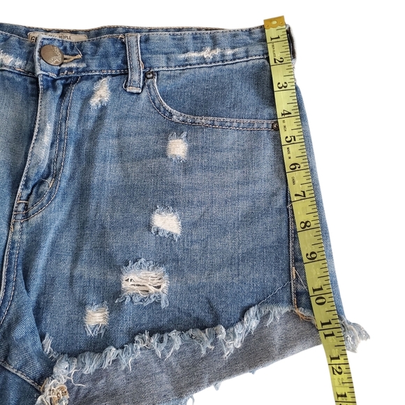 Free People Dolphin Ripped Denim True Blue Jean Shorts 29 Distressed Festival - Picture 13 of 15